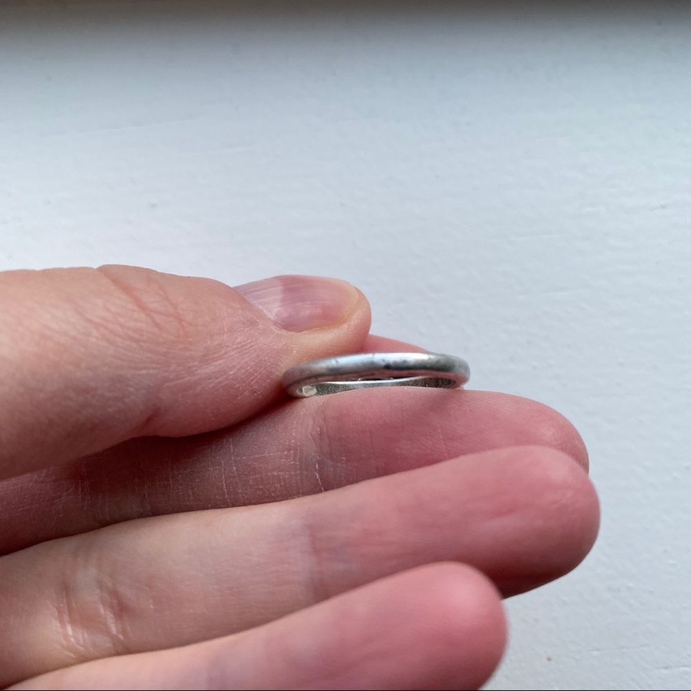 Tarnished Silver Thin Triangle Stud Ring - image 5